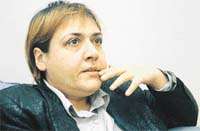 <b>Sibel Torunoğlu</b> bir şizofren. Başarılı bir eğitim hayatı ve &#39;üstün zekalı&#39; <b>...</b> - z0201