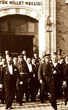 3 Mart 1924'te hem Hilafet kaldrld hem Tevhid-i Tedrisat Kanunu kabul edildi