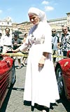 Ferrari sahipleri duayla kutsand