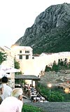 Tarihi Mostar Kprs, eski ihtiamyla yeniden alyor