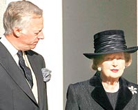 Sulamalar karsnda Sir Mark Thatcher ve annesi Margaret Thatcher sessizliklerini koruyorlar.