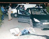 Samatya'da nceki gece Ramazan Ayyldz'n iinde bulunduu otomobile silahl saldrda bulunulmu Ayyldz olay yerinde lmt.