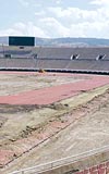 'DEV'E MAKYAJ 1971 Akdeniz Oyunlar iin yaplan zmir Atatrk Stad, niversite Oyunlar'na hazrlanyor.