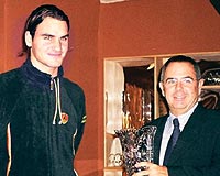 nl svireli tenisi Roger Federer, TED Open'n dln Bekir Emre'ye vermiti.