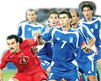 K MATA K BERABERLK:2006 Dnya Kupas grup elemelerine Grcistan beraberlii ile balayan Trkiye, Pire'de karlat Avrupa ampiyonu Yunanistan nnde de 1 puanla yetindi.