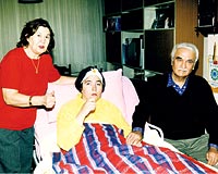 11 YILDIR BTKSEL HAYATTA: 1993te Eskiehirde planrnn daa arpmas ile bitkisel hayata giren Trkiye 3nc Gzeli Esra, 17 kez ameliyat oldu. Esra, ksa bir sre nce Alanyadaki Bakent Hastanesine anne ve babas tarafndan getirildi. 