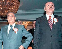 TOPLANTIDAN TOPLANTIYA KOTULAR: Cumhurbakan Ahmet Necdet Sezer, TBMM Bakan Blent Arn ve Babakan Recep Tayyip Erdoan dn nce Trk Dili Kurultaynda, sonra da 3. Din urasnda bir araya geldiler.