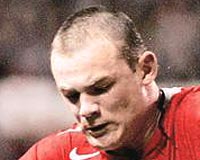 Evertondan 60 milyon dolara gelen Rooney, ilk maçında 3 gol attı.