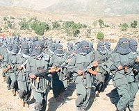 PKK 'ZEL KUVVET' KURMU: Yakalanan militanlar, Kandil Da'nda aralarnda kadnlarn da bulunduu 200 zel kuvvet militannn saldr iin grev beklediini sylediler.