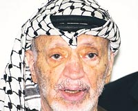 75 yandaki Yaser Arafat, 25 Ekim 2004 tarihinde ekilen son fotorafnda ok bitkin grnyordu.