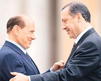 SAMM KARILAMA: Berlusconi, Erdoan samimi karlad. Erdoan, ngiltere Babakan Blair ile de bir araya geldi.