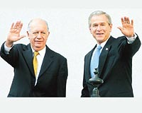 Ricardo Lagos George Bush ili Devlet Bakan Lagos, Bushun gvenlik hezeyan zerine yemei iptal etti. 