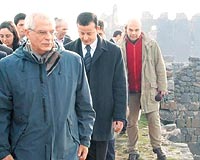Avrupa Parlamentosu Bakan Joseph Borrell Diyarbakrda surlar ziyaret ederek bilgi ald.