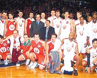 All Starda Trkiyedeki yabanc basketbolcular ile yerli oyuncular NBAy aratmayacak bir ma yapt.