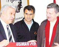 Pepeye 61 numaral bir Trabzonspor formas hediye edildi...