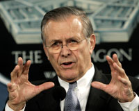 Rumsfeld 2 kere istifasn vermi