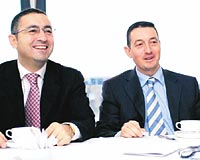 Sabah Gazetesi Genel Yayn Ynetmeni Ergun Babahan, Muzaffer Akpnar (ortada) ve Gazi Erel (sada) vergi oranlarnn yksekliinde gr birliine vard. 
