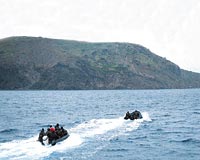 Yunanistan, Kardak kayalklarnn talya- nn kendilerine devrettii 12 adalarla birlikte himayesine getiini kabul ediyor.