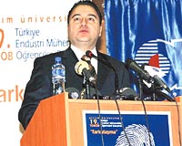 BABACAN ELETRLERE NET BR YANIT VERD: Devlet Bakan Ali Babacan, Ankarada dzenlenen toplantda yapt konumada, IMFnin tevikli illerle ilgili eletirilerine, teviklerden geri dn yok dedi.