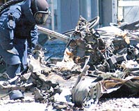 3 K LD 3 Temmuz 2004 gn yaplan saldrda Vali Hikmet Tann aracnn geecei gzergha yerletirilen bombann patlamas sonucu 3 kii lm 24 kii yaralanmt. Vali Tan ise olaydan yara almadan kurtulmutu.