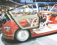 Cadillac Villa: Cadillacn Villa konsepti Bertone sitilinin tm zelliklerini tayor. GM, Villay Saabn sveteki fabrikasnda retecek.