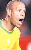 Brezilyal milli futbolcu Fabiano Portekizde oynuyor...