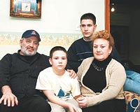Almanyada yaayan anne Rabia Kurnaz, iki ocuuyla birlikte Trkiyeye geldi...