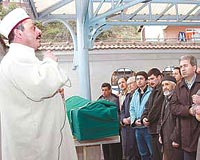 40 yandaki Mehmet Korkmazn cenazesi, stanbulda topraa verildi.
