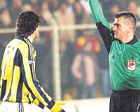 LUCANOYA DUBLE... Papila, bu sezon F.Baheli Lucianoyu iki kez, Trabzonlu Erdini de bir defa oyundan att.