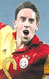OK MUTLUYUM: F.Baheye ilk go-ln atan Ribery,ok mutlu ol-dum.. Hayatmnen anlaml golle-rinden biriydi diye konutu.