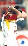 KARAVANACI... Dn 15 utta gol dnda sadece iki kez ereveyi bulan G.Saray, kalan iki mata puan kaybederse ikili averajda gerisinde olduu Trabzona geilip nc sraya debilir ve UEFA Kupasna gidebilir.
