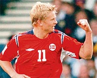 KASIMDA SERBEST Kulbyle szlemesi kasmda bitecek olan Iversen, Norve milli formasn 52 kez giydi; 11 gol att.