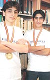 350 RENC KATILDI....   Ahmet Demir  ve Mehmet Akif etinkayann madalya ald bu ylki olimpiyatlara, 70 lkeden 350 renci katld. Yzde 90 ve stnde puan alanlar altn, yzde 78-89 aras gm, yzde 65-77 aras ise bronzla dllendirildi.