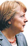 Merkel, lkesinin Amerikayla ilikilerin yeniden dzeltilmesinden yana. O da Sarkozy gibi ABnin ekonomik pazar kurallarnda acilen reformlar yaplmas gerektiini savunuyor.