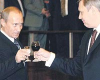 Kasnayov (sada) ve Putin, bir dnem ok yaknd. Ancak geen yl durum deiti...