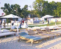YZMEK YOK... Fenerbahe Beach Club sadece gnelenme, dinlenme ve elence merkezi olarak hizmet verecek.