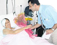 Yeen Yksel Sarkaya halas Zahide Kolak ilk kez hastanede grd.