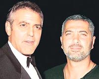 Clooney'i davet etti