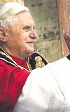 VATKAN DEVLET BAKANI... Vatikan devlet statsnde ve Papa, hem ruhani lider, hem de Vatikan Devlet Bakan.