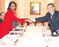 BM Genel Kurul almalar iin New Yorkta bulunan Dileri Bakan Abdullah Gl, ABD Dileri Bakan Rice ile bir araya geldi.