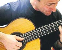 Moyano'dan Latin gitar konseri yarn