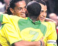 YILDIZLAR KARMASI... Son dnya ampiyonu Brezilya,kadrosundaki Ronaldinho, Robinhogibi yldzlarla gz kamatryor.