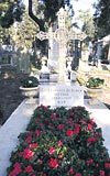 1930da ölen De Mangonun, Feriköy Latin Katolik Mezarlığındaki mezarı  ve ölüm belgesi.