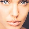 Angelina Jolie'nin dudaklarının sırrı