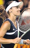 Martina Hingis, 4. turda Avustralyal Stosur ile eleti.