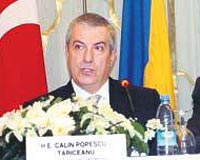 Devlet Bakan Krad Tzmen ve Hisarcklolu Romanya Babakan Calin Popescu Taricenau ile grt.