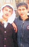 Mcahit Smerin(solda) baca kopup gz kr olurken, Bayram Aras (sada) hayatn kaybetti.