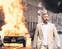 Oscarl Clooney Prens Nasir'in peinde