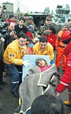 8 aylk hamile Ceylan Aydarl fenalanca, askerler tarafndan Edirne Devlet Hastanesine gtrld.