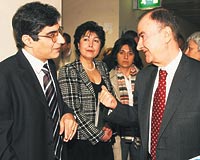talyan devlet televizyonundaki programa Trk bykeli Ziyal ile Ermeni eli ugaryan katld.